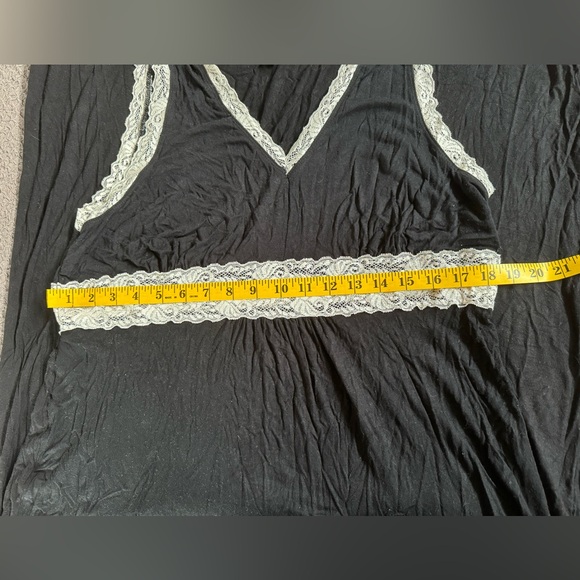 Vintage Nicole Miller long nightgown. EUC - Picture 9 of 10